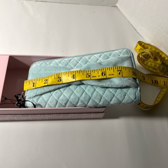 Juicy Couture Light Blue Quilted Wallet - Picture 3 of 5